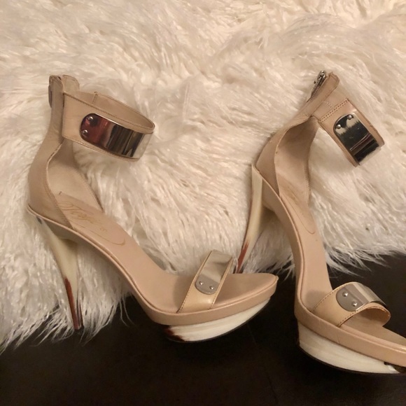 Fergie ankle strap stillettos cream beige brown - Picture 1 of 3